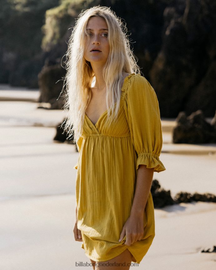 Billabong vrouwen perfecte paradijselijke babydoll-jurkgouden aanraking 4D20H2260